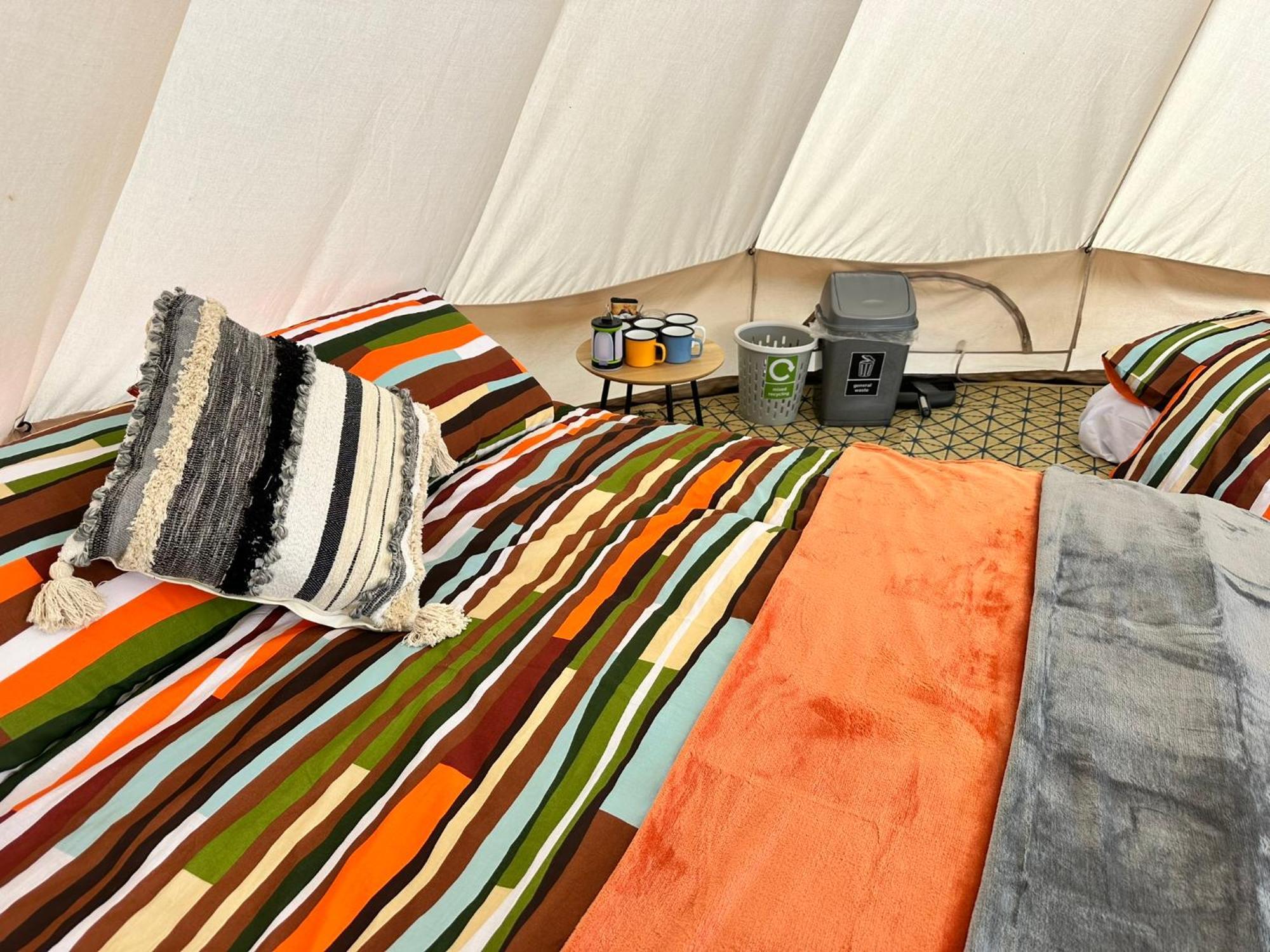 Lakeside Glamping Firecrest Сент-Колумб-Мейджор Экстерьер фото